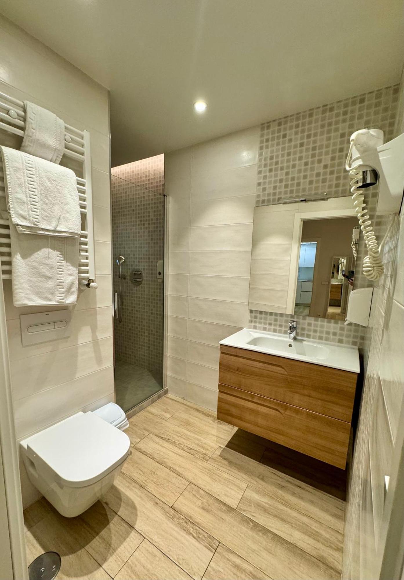 Apartamentos Apolo Madrid Exteriér fotografie