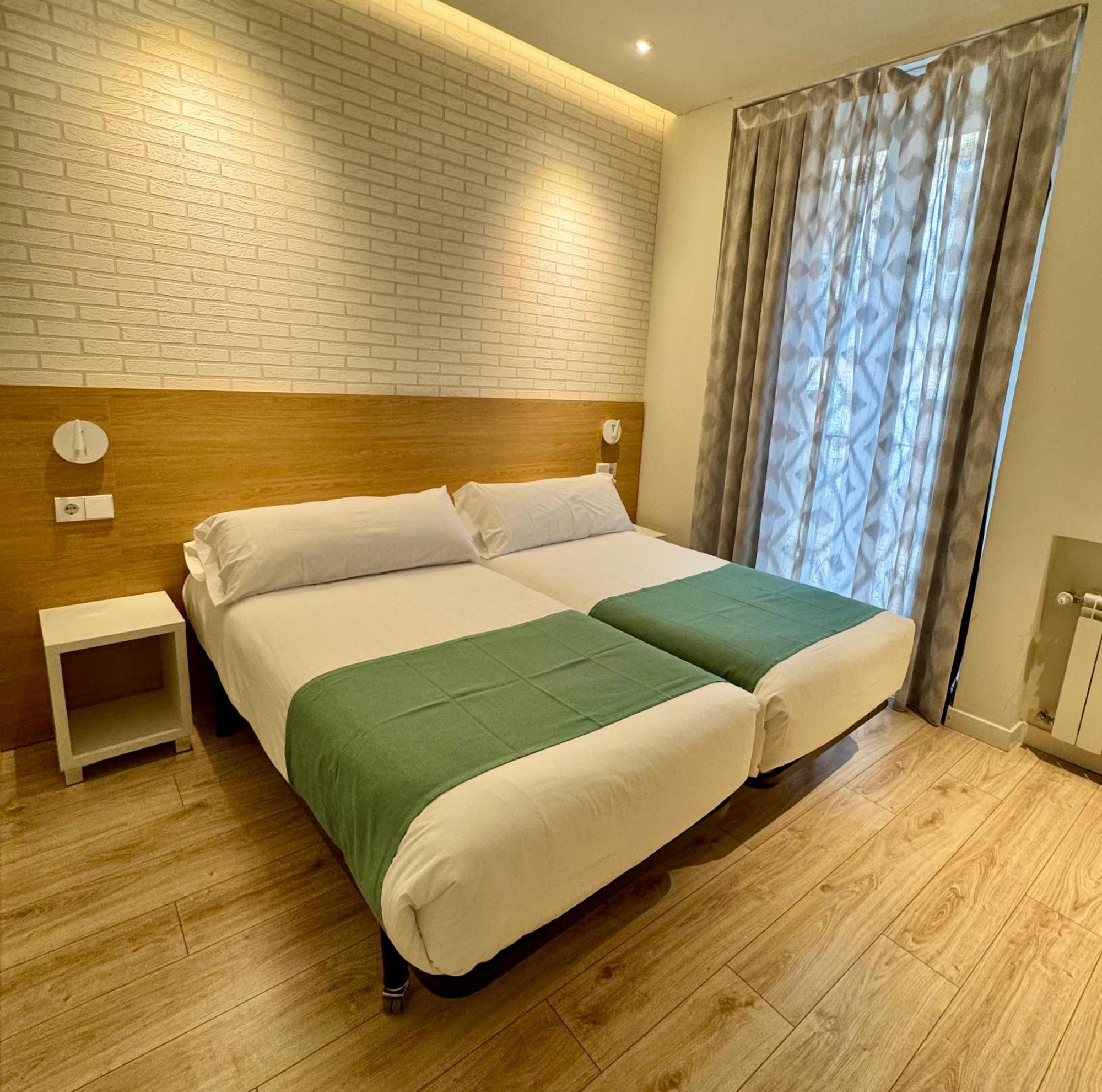Apartamentos Apolo Madrid Exteriér fotografie