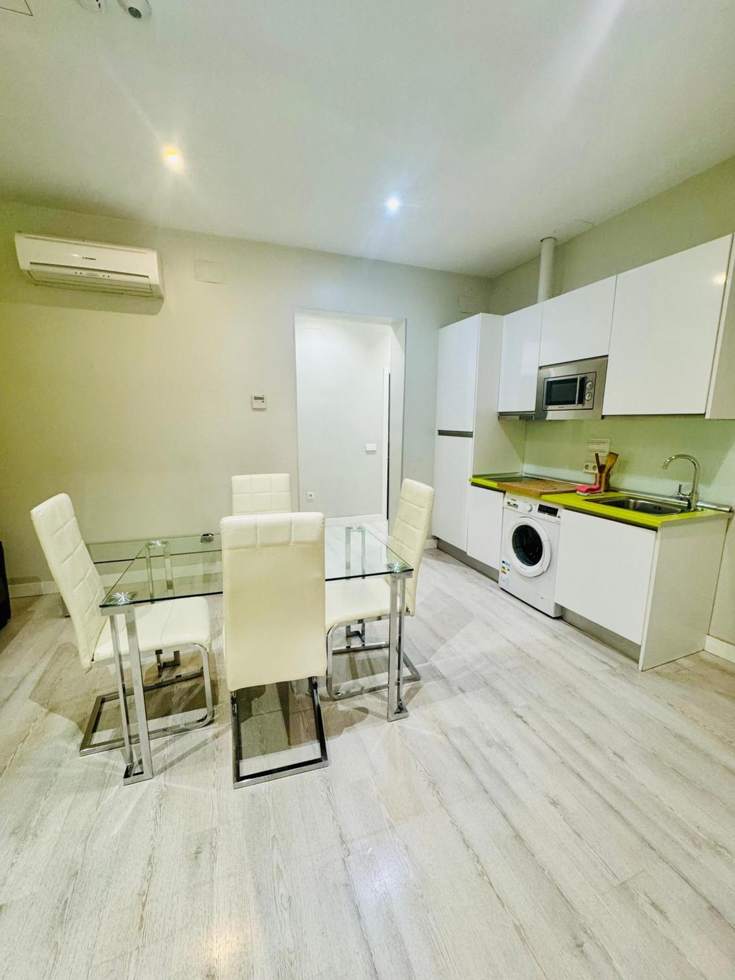 Apartamentos Apolo Madrid Exteriér fotografie