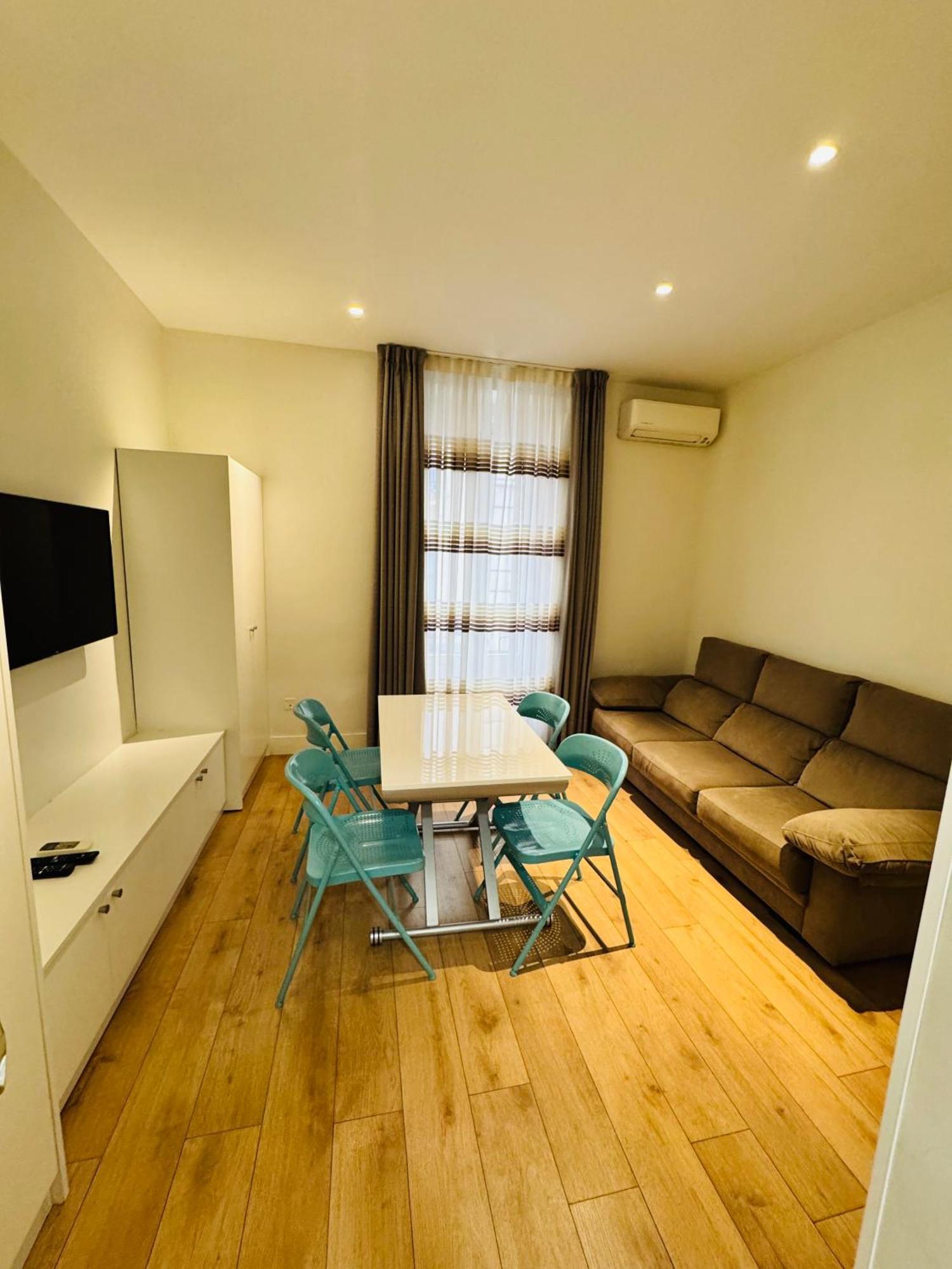 Apartamentos Apolo Madrid Exteriér fotografie